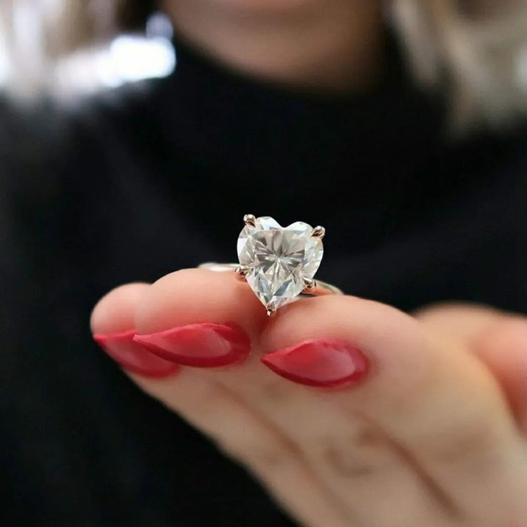 /public/photos/live/Colorless Heart Cut Solitaire Moissanite Ring 443 (2).webp